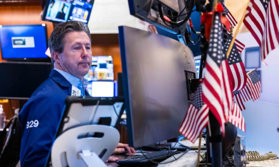 配资正规平台 盘前：纳指期货涨0.18% 因政府关门非农无法公布