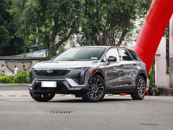正规的配资公司 凯迪拉克这款纯电中型SUV，售价不足24万，33寸曲面屏，续航600Km